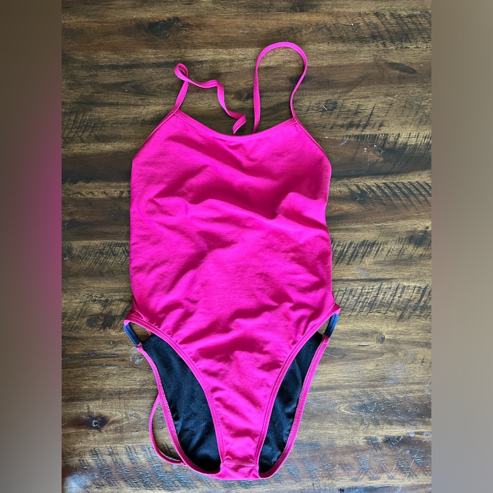 Jolyn tie back one piece size 34